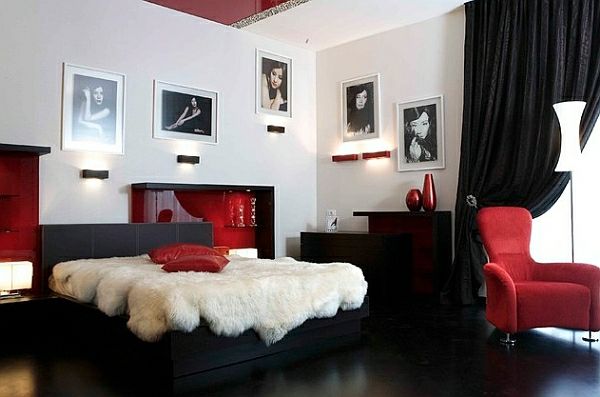 luxusné-romanticko-spálňa-design-s-mnohými-obrazy-at-the-múr