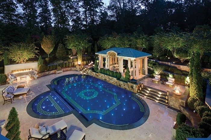 Luxury Pool anos de boa-ideia-de-um-luxo-pool-in-pequeno-jardim