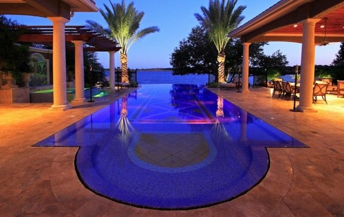 Luxury Pool-ainda-a-grande-luxo-apartamentos-com-pool