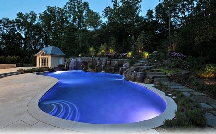 luksus pool-enda-tipp-ideer-til-vakre-hage-bassenger