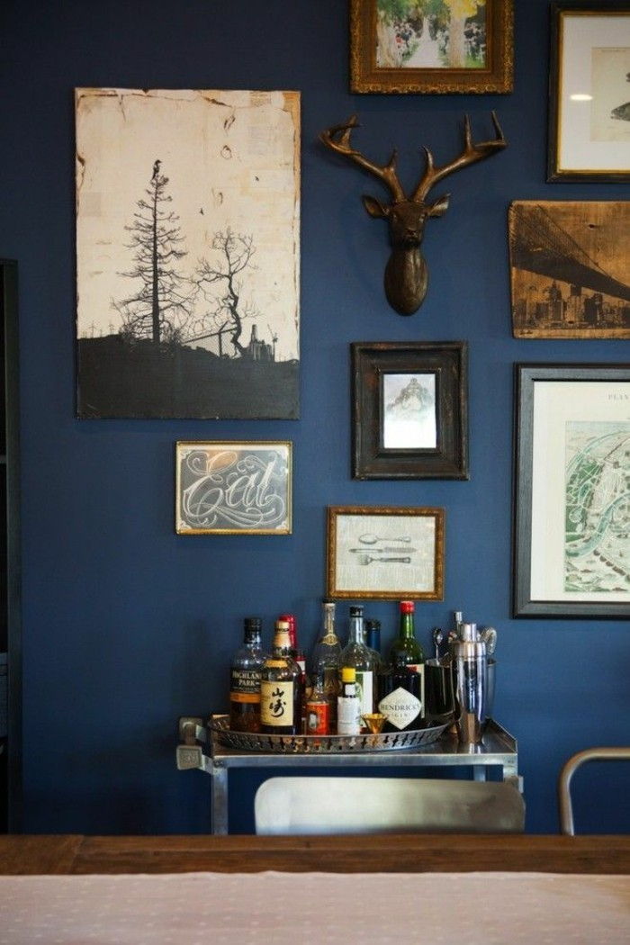 Mann-stue-farge-make-vegg fargetrender-moderne-vegg farge blå