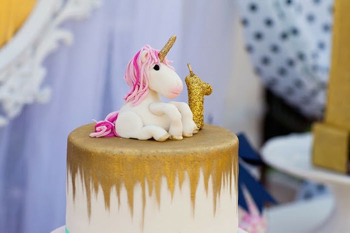 Fairytale unicorn kaka - en baby enhörning