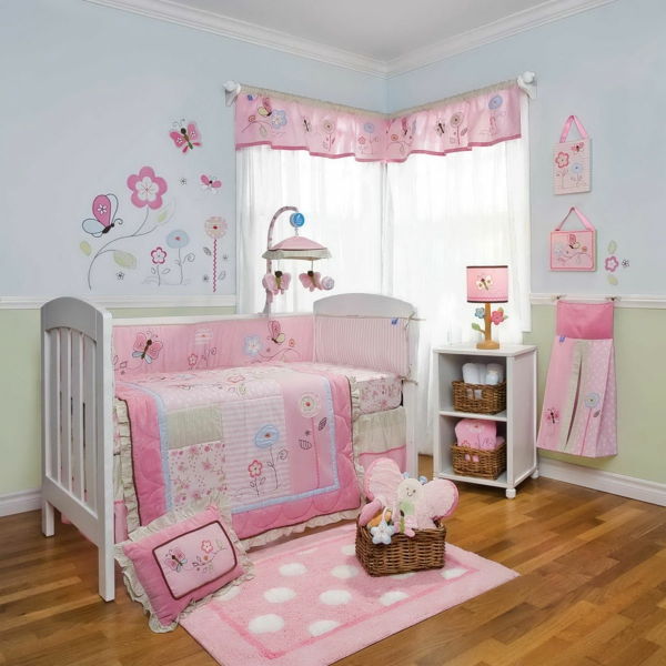 Fabulously-babyroom-girl-baby-sängkläder set-baby sovrumsmöblemang-baby sovrum deco