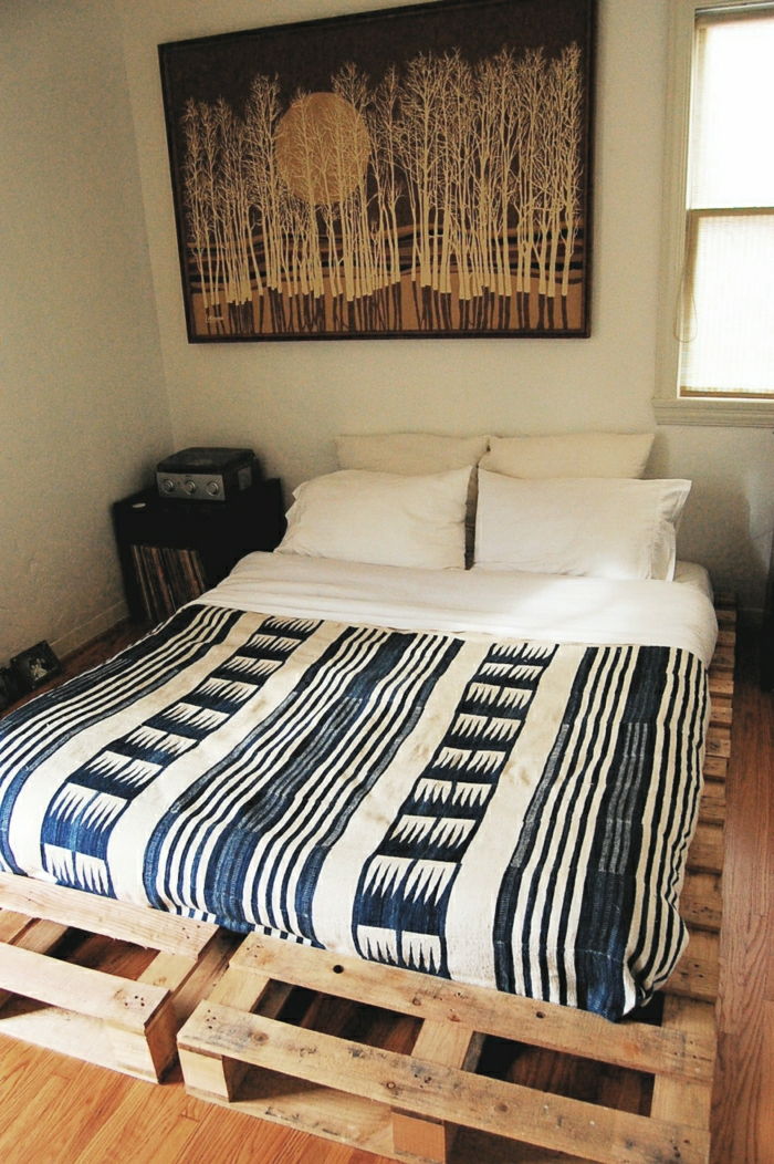 mobilya-den-paletleri Karyola Yatak ilginç desenler Beyaz Yastık görüntü Orman