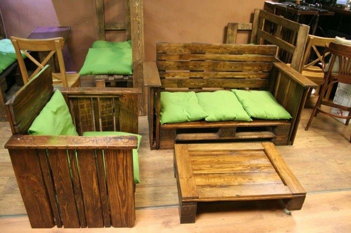 mobiliário de auto-construção foto lindo de dois paletes sofás-de-euro