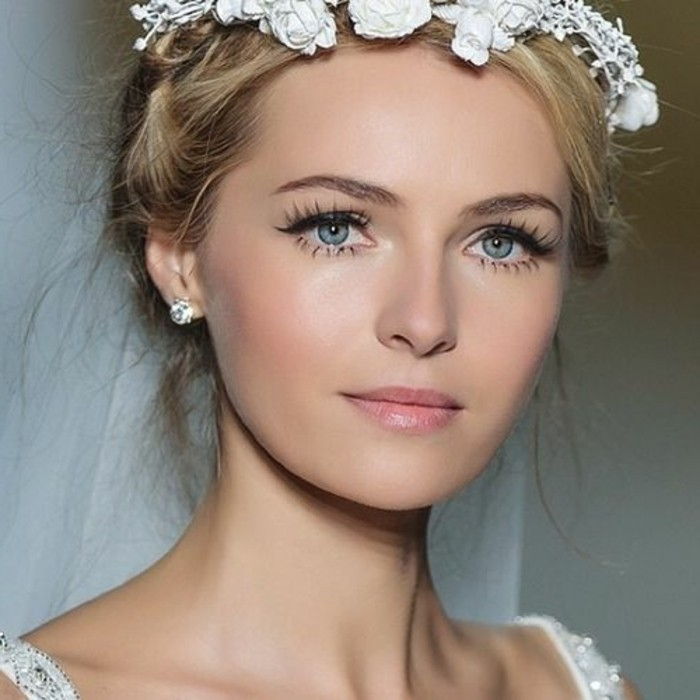 makeup bryllup-bruden fine utseende, hvit og lang øyevipper naturlig look diskret engler