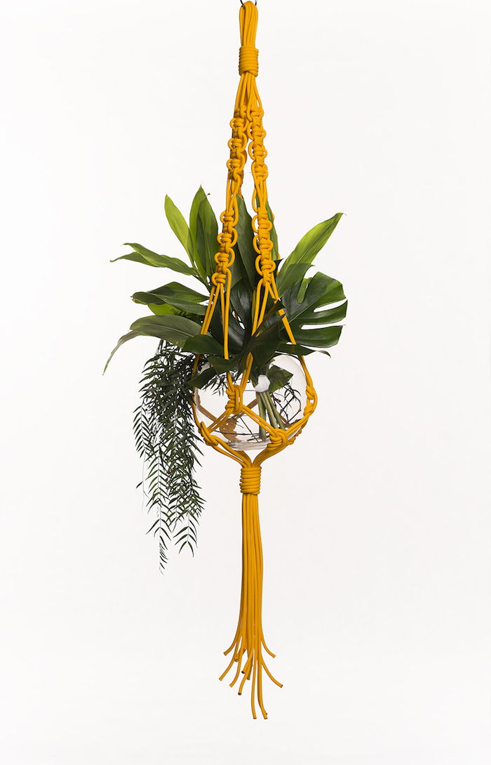 gör en hängande lampa själv orange oransje deco design växtdesign idé glas dekoration