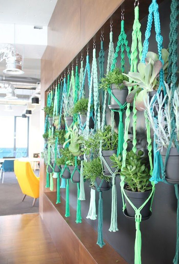 hängande ljus gör gröna och blå dekoration idéer grå dekoration gul fåtölj möbler vacker vägg
