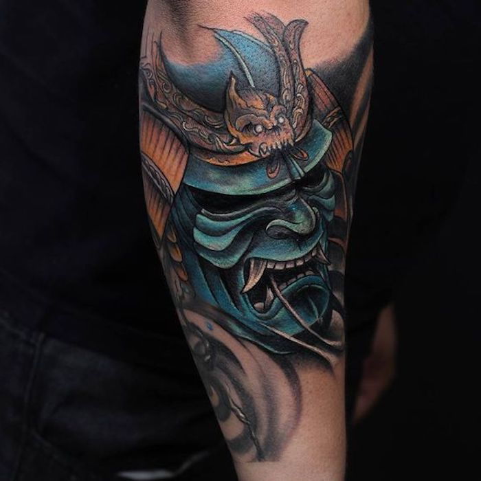 masky tetovanie, modrá maska, prilba, samuraj, beintattoo