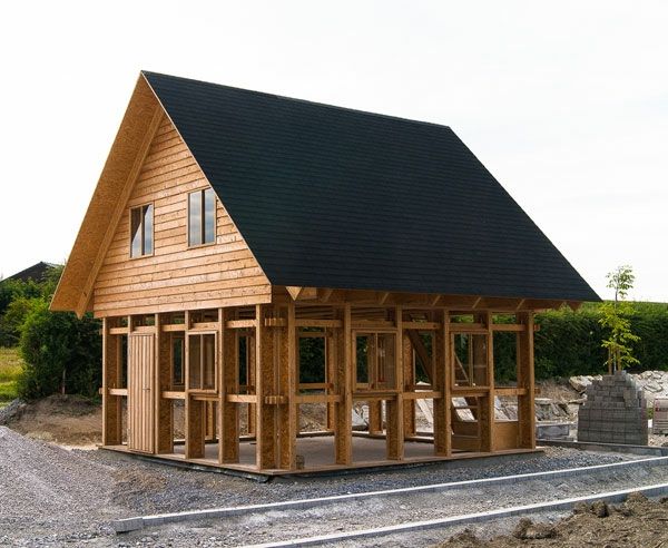 minihaus-price-in-construction - acoperiș în culoare neagră