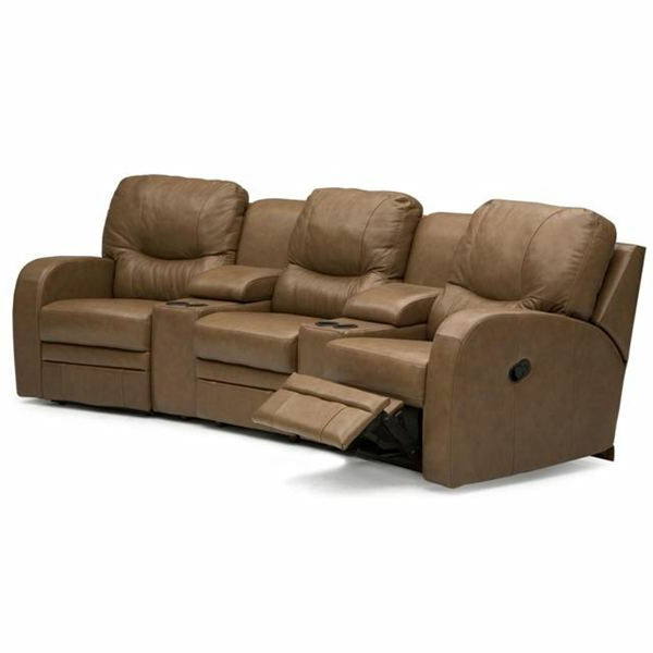 modell-av-sofa-for-hjemme-kino-bakgrunn i hvitt