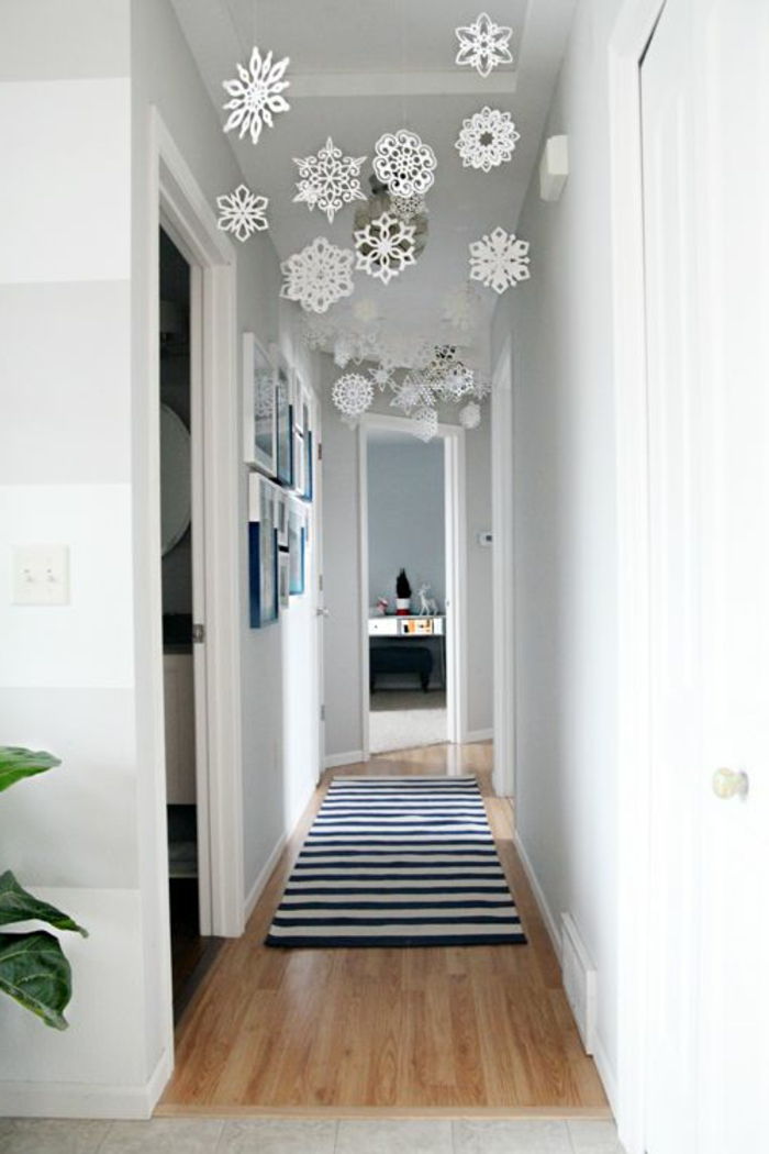 moderné bytové-biely interiér koridor dekorácie Závesné vločky