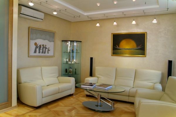 moderne razsvetljave-ideje-za-bivalni prostor-lepa slika nad kavčem