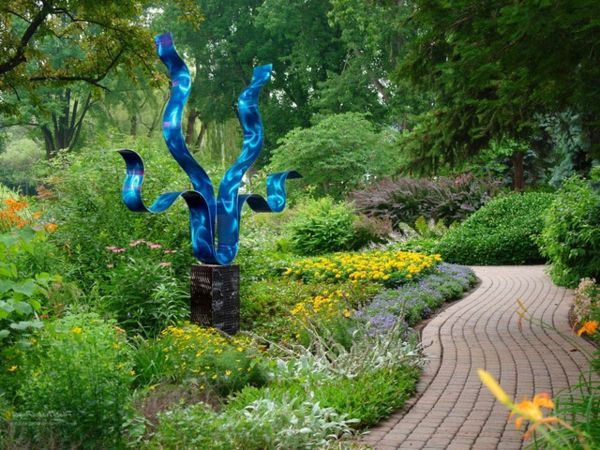 Modern-esculturas de jardim-de chegar-out azul