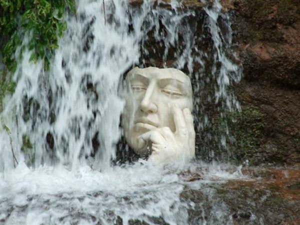 Modern-esculturas de jardim Cachoeira