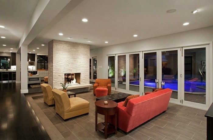 design modern-living-interesant lumini-roșu tavan canapea