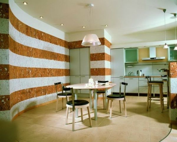 modernus virtuvės dizainas-gražus sieninis spalvos valgomasis stalas su keturiais kėdėmis