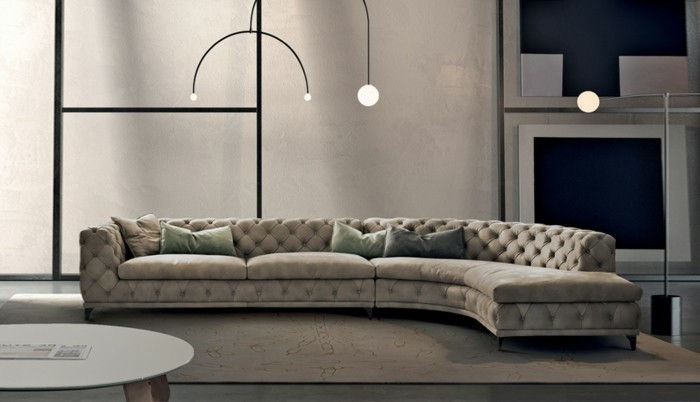 moderno-MOEBEL-notranja-design-dnevna soba-kotiček kavč-plueschteppich ovalne mize-stehlampe-posredni svetlobi