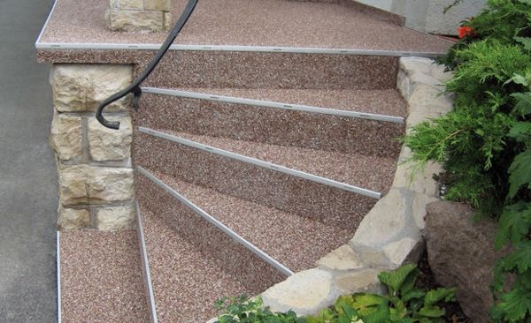 modern-güzel-merdiven-için-bahçe-tasarım-sarmal tasarım