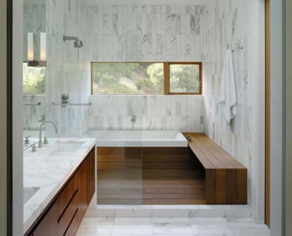 Modernus-ir-patrauklus-vonia-su-dušo zonos
