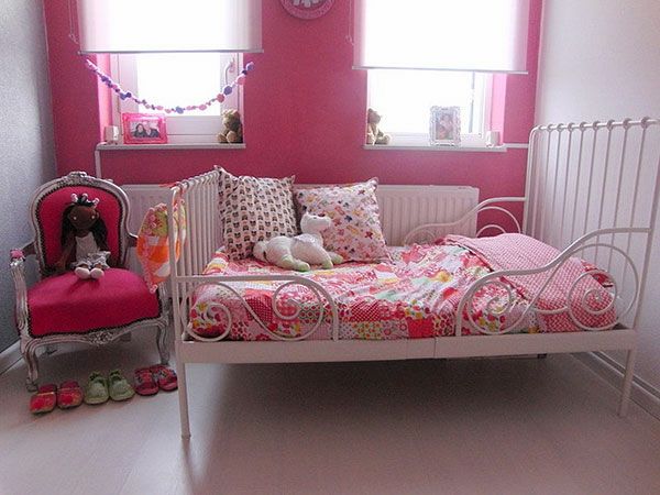 šiuolaikinės sienų dizaino merginos-kambario-rožinės-pliušas-gyvūnai
