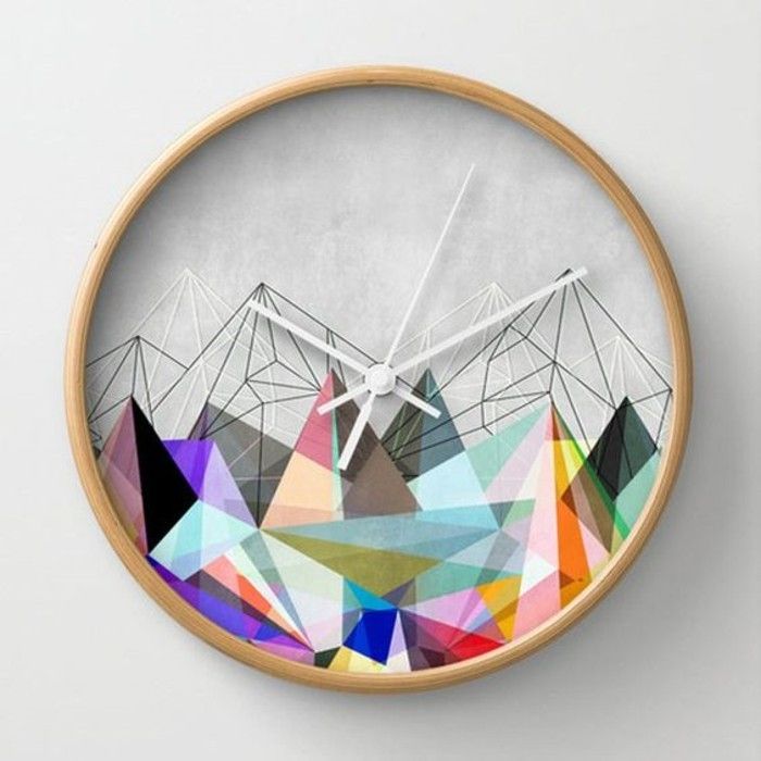 Moderne wandklokken-met houten frame en wit pointers-kleurrijke-dial