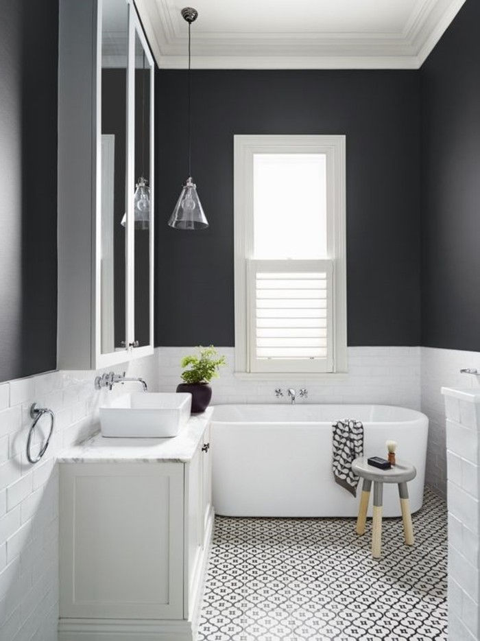 Modern-banyo-büyük banyo-siyah-beyaz yer karoları
