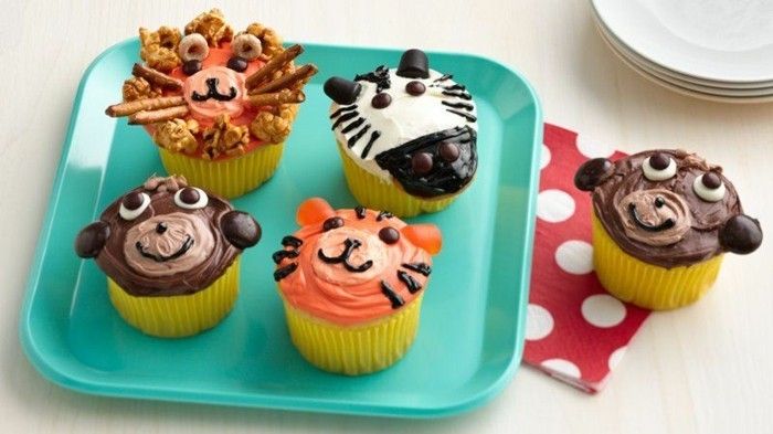 kolački-Okrasite-rojstni dan-party-živali za uživanje