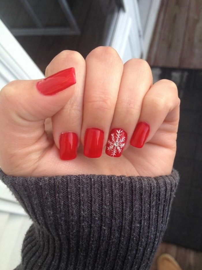 Nail Design-idee-in-czerwono-szuka-śniegu-arm-finger-nail
