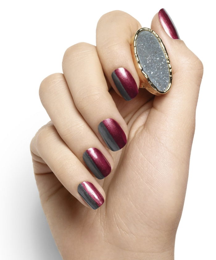 Nail design i vinröd och grå, lätt och snabb att re-style, vinklad nagelform, solid ring