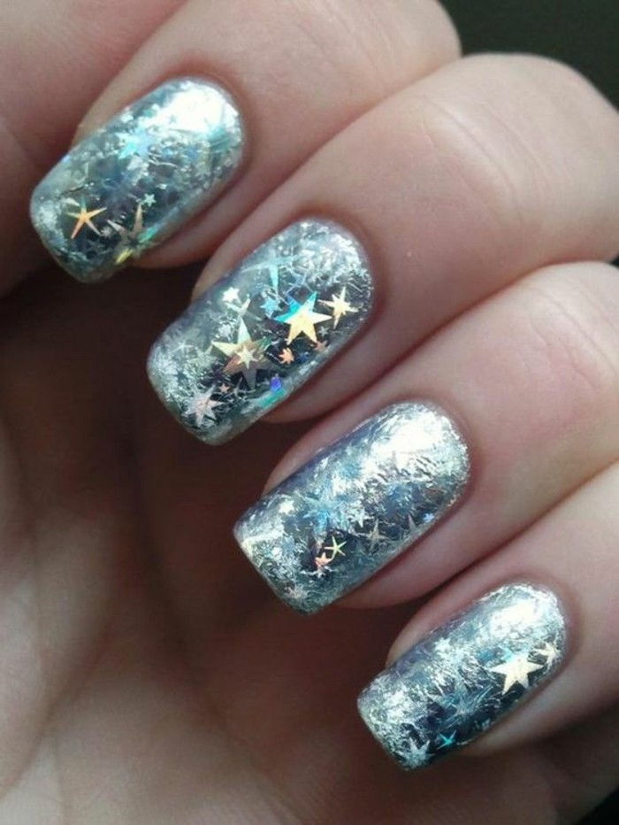 Nageldesign-vinter-sølv-neglelakk-stjerners Brand-løfte-glittrende