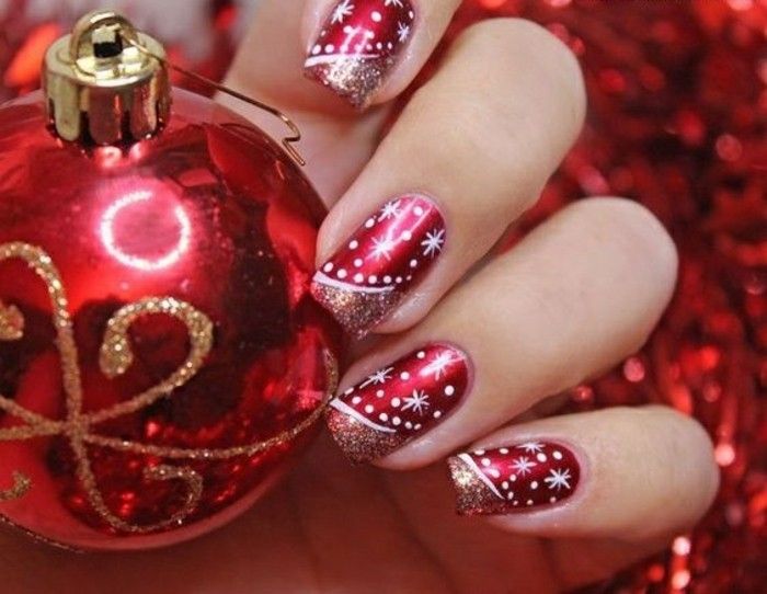 Nageldesign-vinter jule Ball rød neglelakk som-snøfnugg