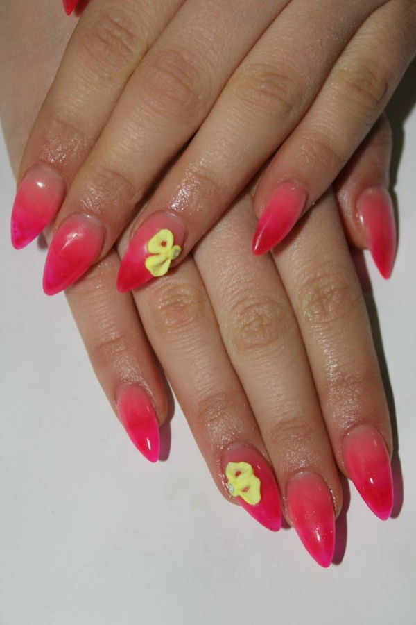 Nail design-for-pomlad-svetlo-in-fancy