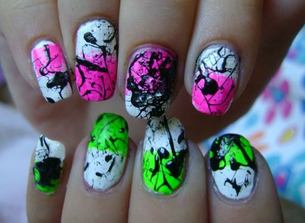 Nail design-for-pomlad-zelo barvita-look