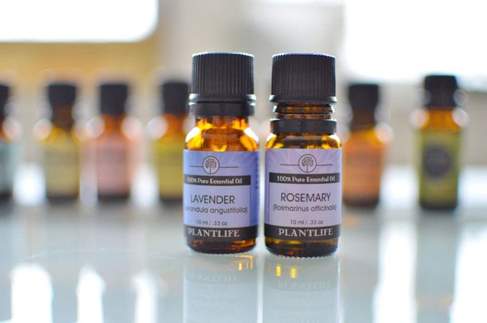 parfymeolje, rosmarin og lavendelolje, hjemmelaget kosmetikk med essensielle oljer