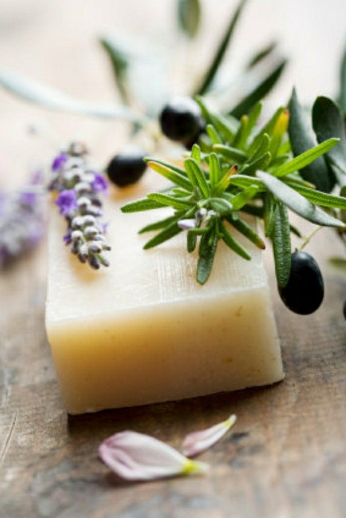 naturseifenladen-med-lavendel ekstrakt og-black-oliven