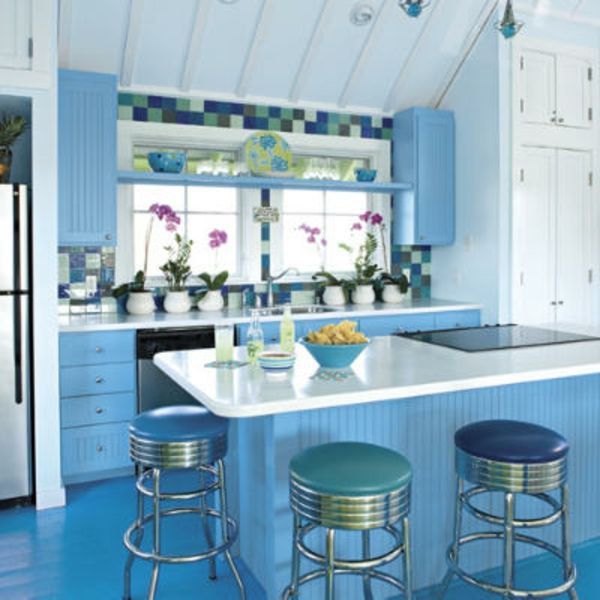 Nauja virtuvė-idėjos-taburetė-in-mėlyna