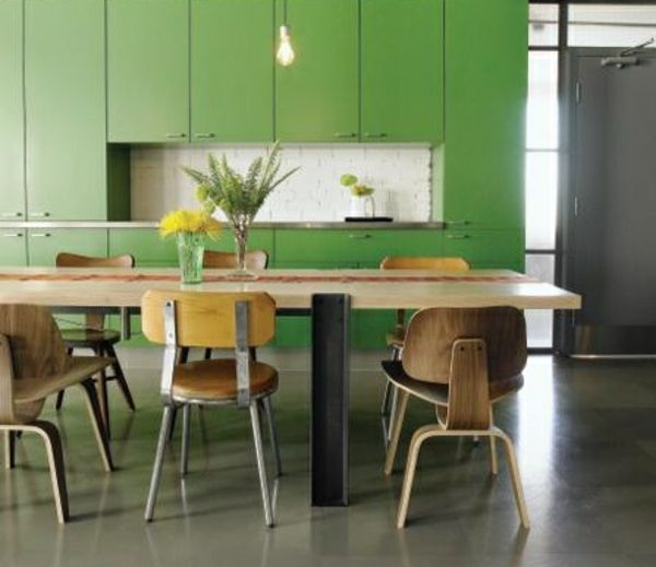 Nauja virtuvė-idėjos-medinės kėdės