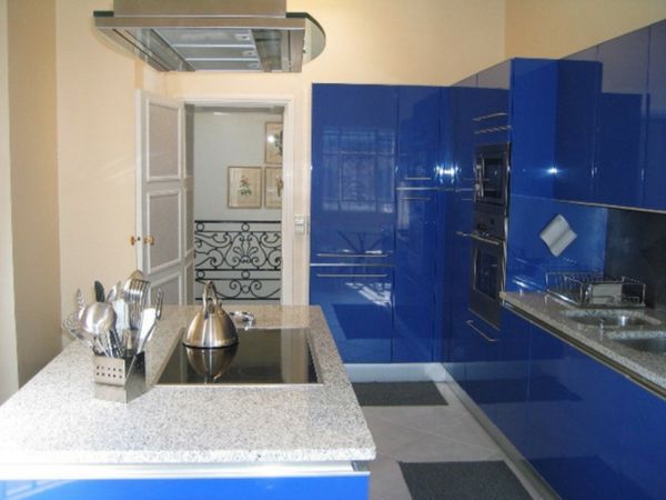 blauwe keukenkasten, keuken, kasten