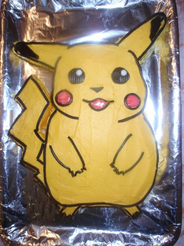 torta di compleanno pokemon - un'altra grande idea per una torta pokemon gialla con un pikachu essenza pokemon giallo con cottura al forno rosso