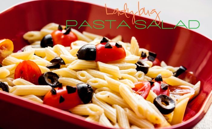 enkel pasta sallad med oliver och körsbärstomater