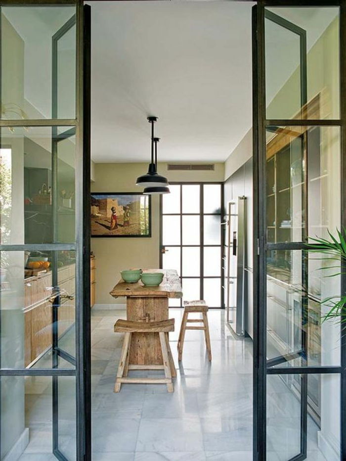 otvorenú kuchyňa, obývačka-oddelené-harmonika dverí sklo-masívny-nábytok-jedálenský stôl dreva stolice-ovocná