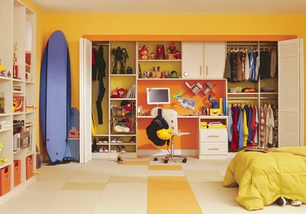 öppen garderob system-the-barnkammare-orange-väggar