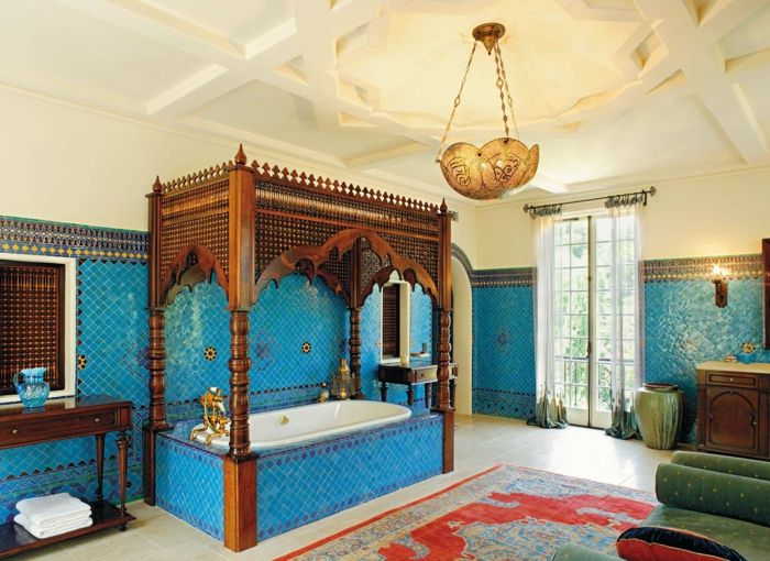 orientaliska inredningsidéer för ett bra badrumsdesign badkar hängande lampkakel mattan i badrummet