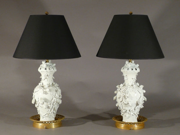 Oriental Lamp hvitt porselen ornamenter