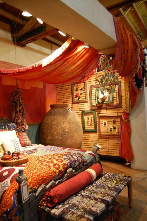 łóżko orientalnym kurtyna wiszące sufitu