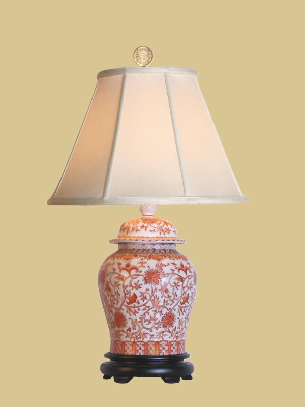 orientalisk-lampa-söt-look.- bakgrund taupe väggfärg