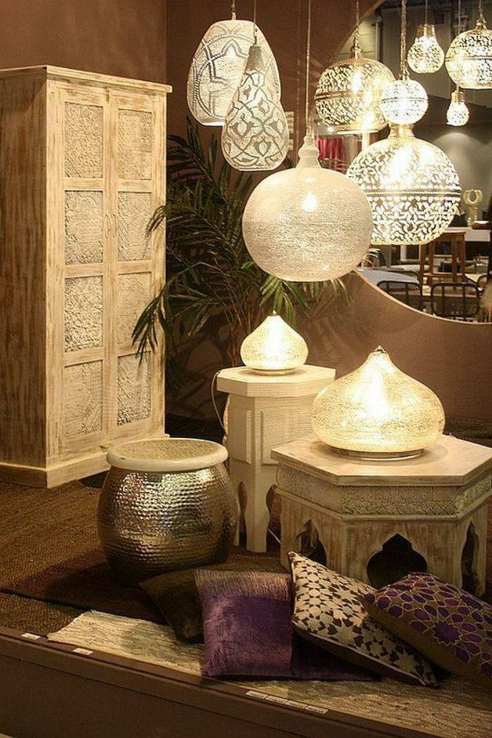 mobili arabi cuscini armadietti lampade lustres decorazione palme dal tavolo orientale tavolo idee decorazione design