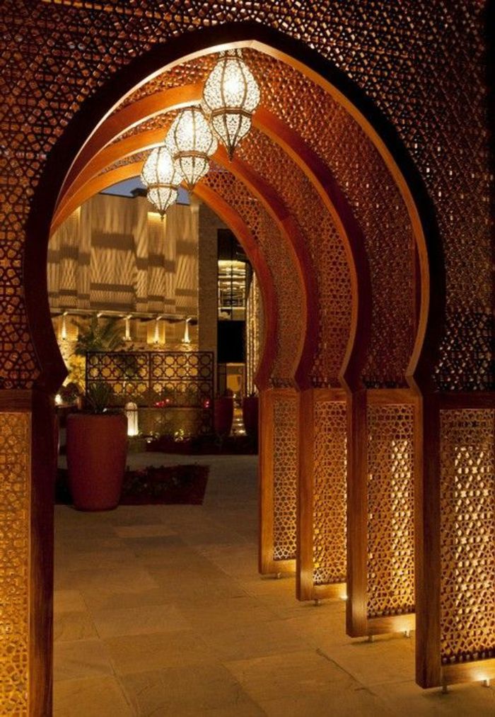 orientera möbler dekorativa rumsdelar eller prydnadsföremål för korridoren gallerformade plattor marockanska lampor