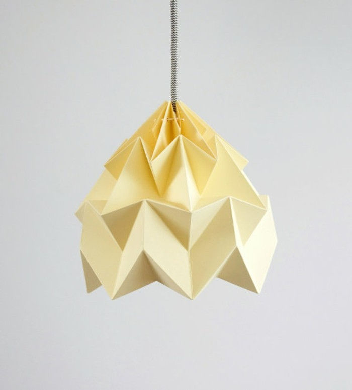 klosz z origami - klosz z kolorowej lampy